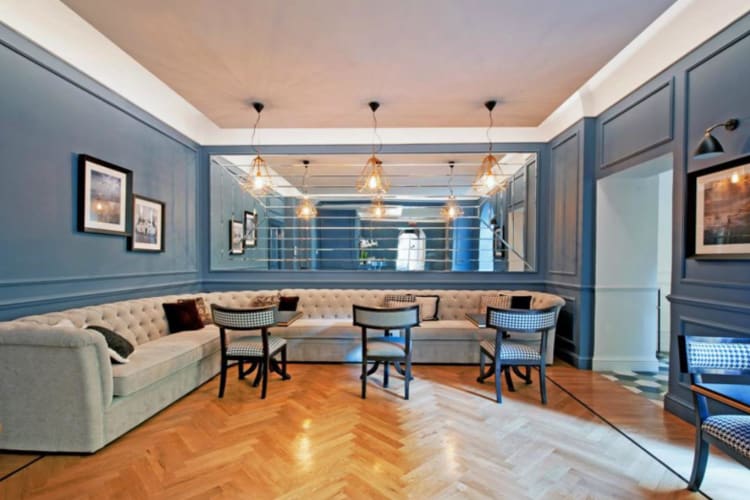 Lounge area